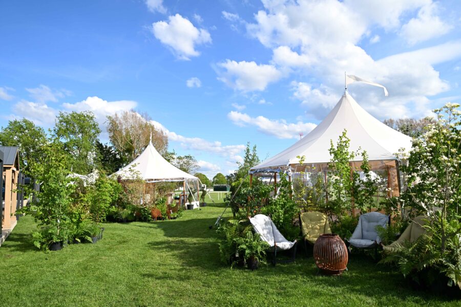 Garden Hub with greenery